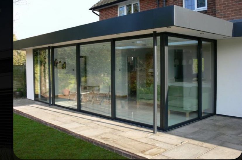 الساندوتش بانل